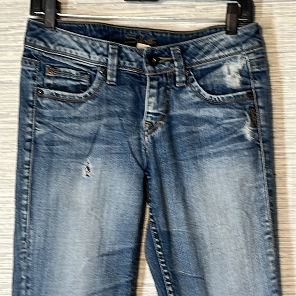 Silver Jeans Co. Distressed Flare Jeans – Blue – Size 26x33 (804) - Picture 6 of 9